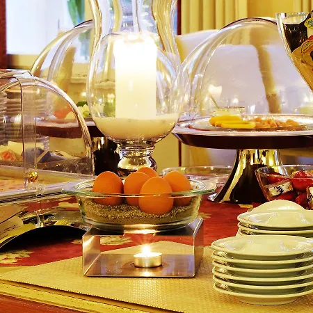 Hotell Zur Fuerstabtei 3*